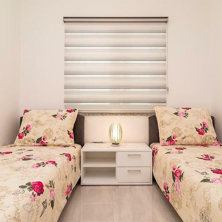 Andriano Apartment Медулин Екстериор снимка