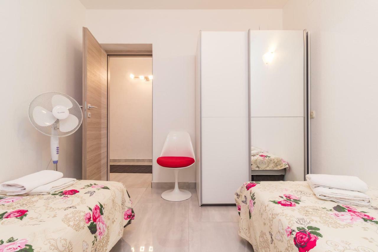 Andriano Apartment Медулин Екстериор снимка