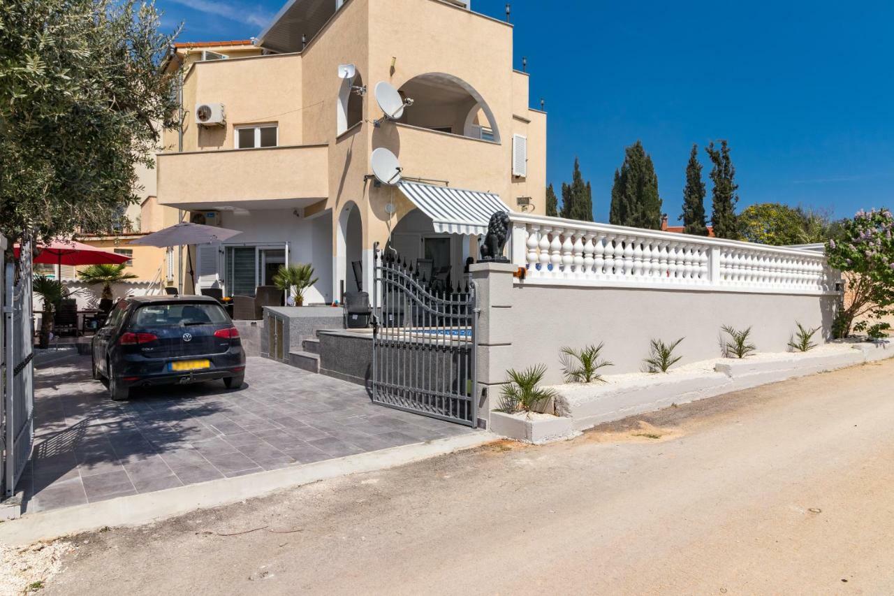 Andriano Apartment Медулин Екстериор снимка