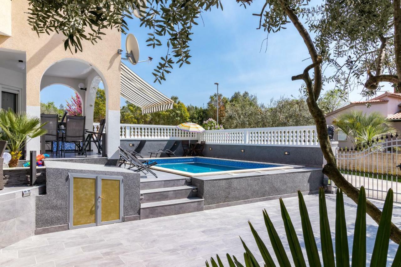 Andriano Apartment Медулин Екстериор снимка