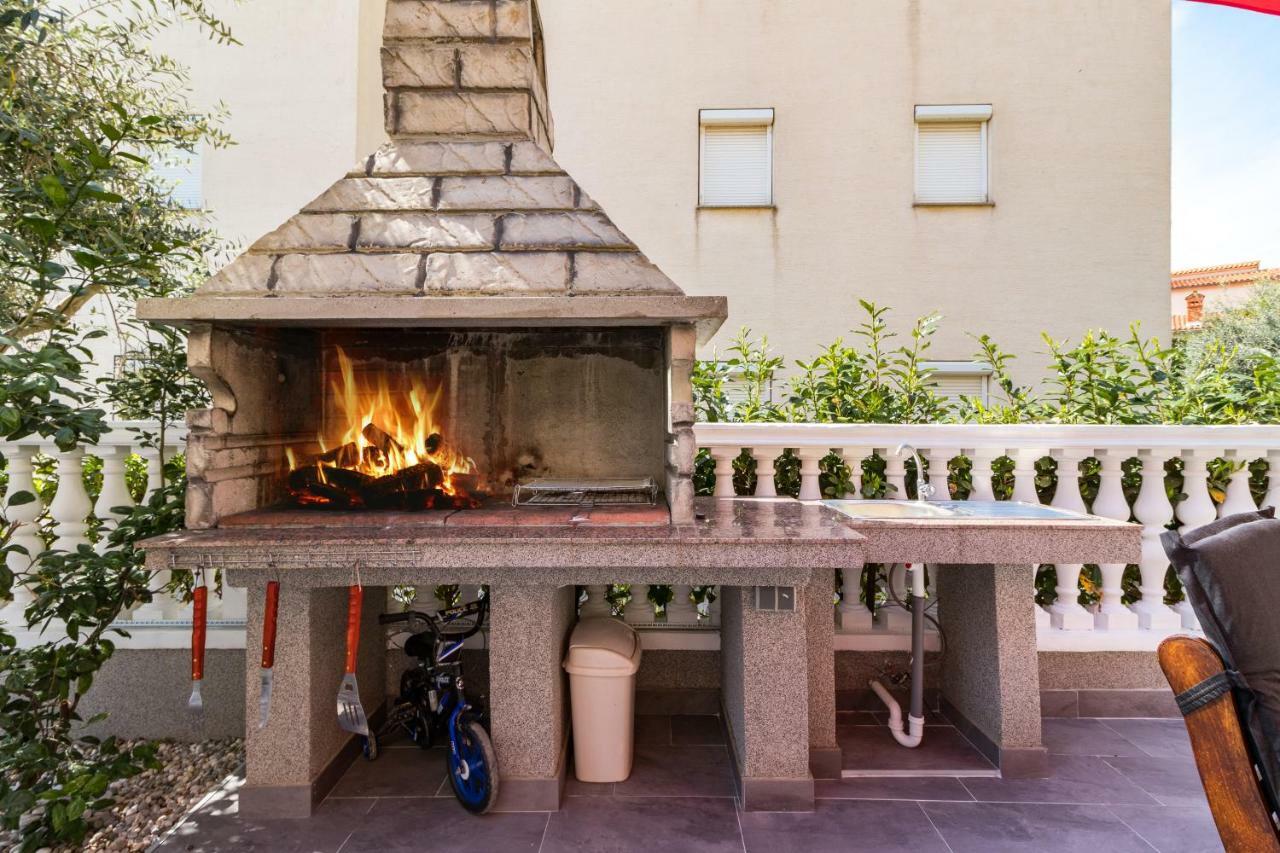 Andriano Apartment Медулин Екстериор снимка