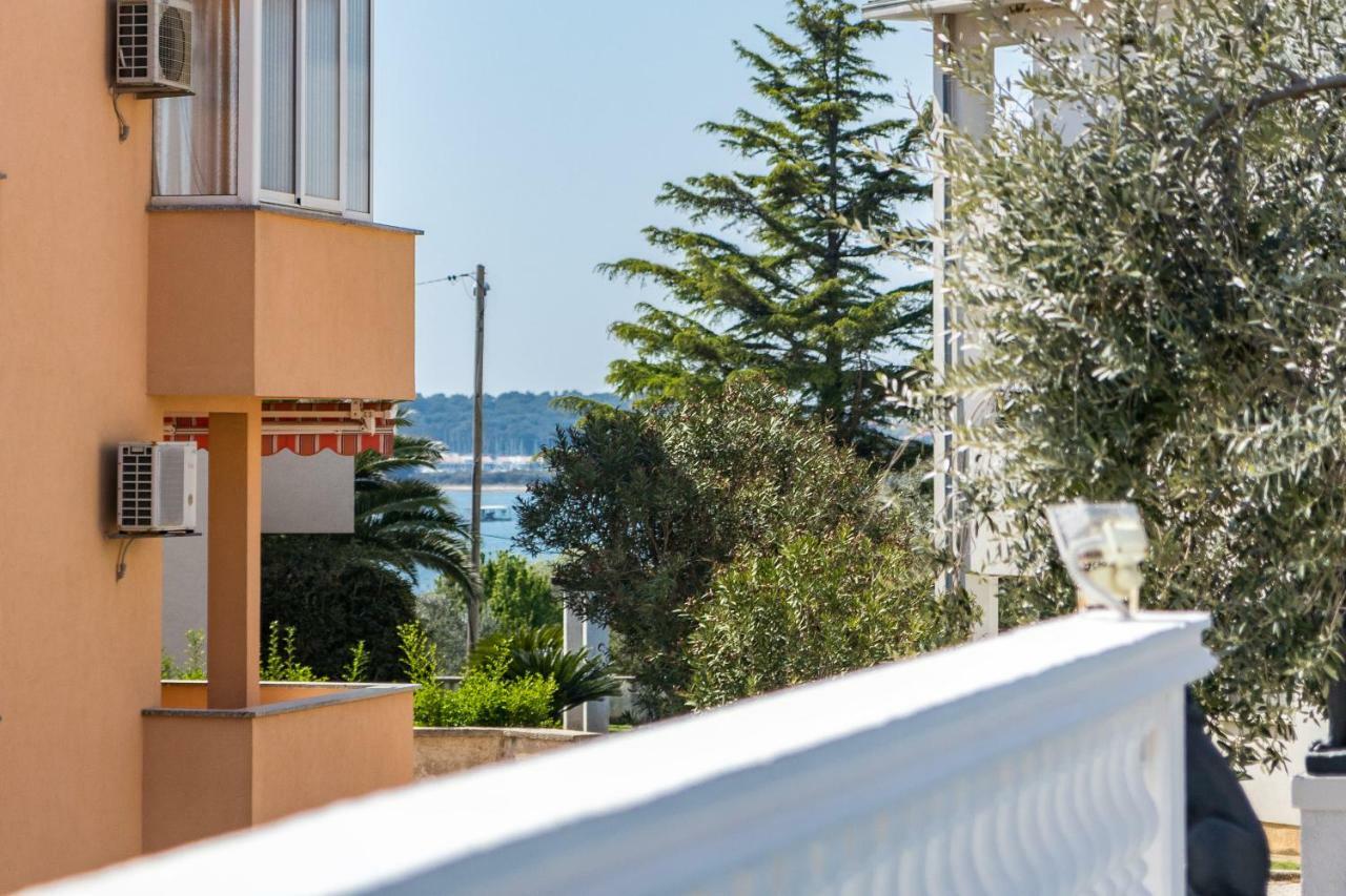 Andriano Apartment Медулин Екстериор снимка